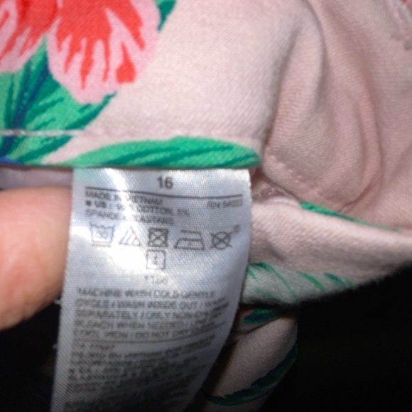 Old Navy pixie cropped style high waisted Capri pants size 16 - Picture 4 of 6